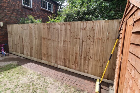 Top Drawer Construction garden fence fitting Woking Surrey
